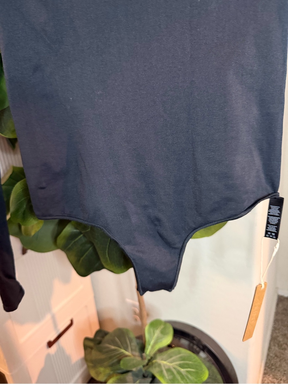 SKIMS Scoop Neck Long Sleeve Black Bodysuit - Picture 5 of 12